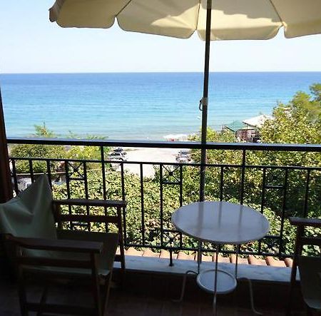 Harilaos Beach Плака Литохору Стая снимка